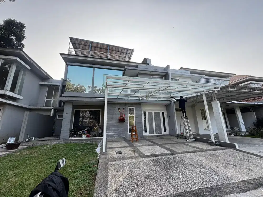 Dijual Rumah 3 1/2 Lantai di Akasia Suvarna Sutera Furnished Lengkap