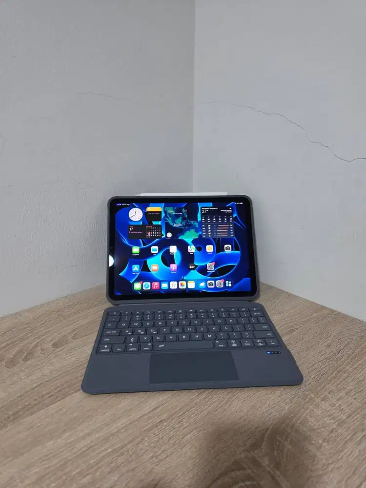 iPad Air 5 M1 2022 256GB 256 GB Wifi Only + Apple Pencil + Keyboard