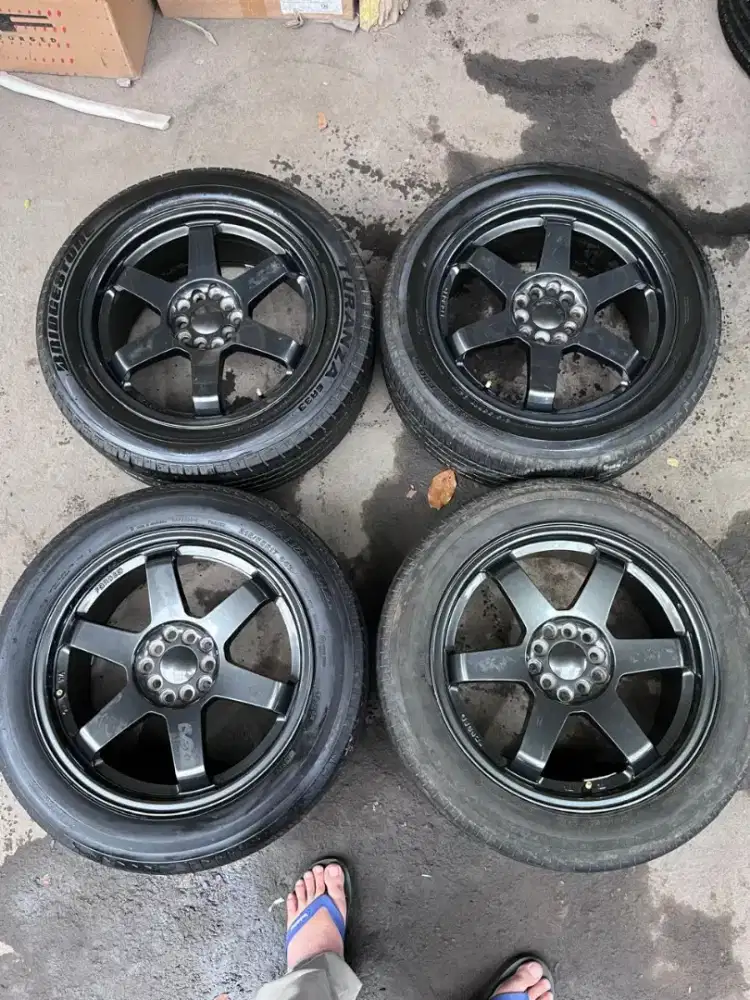 Rays te37 ring 17 pcd 5x100/114,3 ET 40 ban 215/55 R17 4pcs
