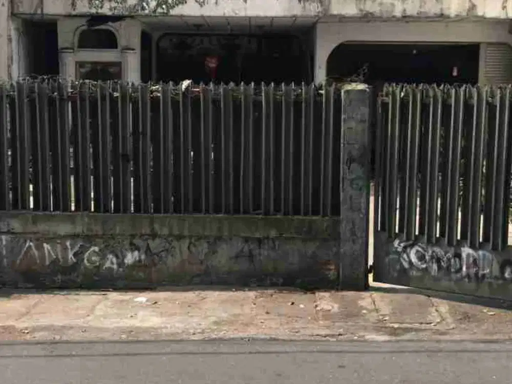 Rumah tua dwiwarna mangga besar hrg dibwh njop
