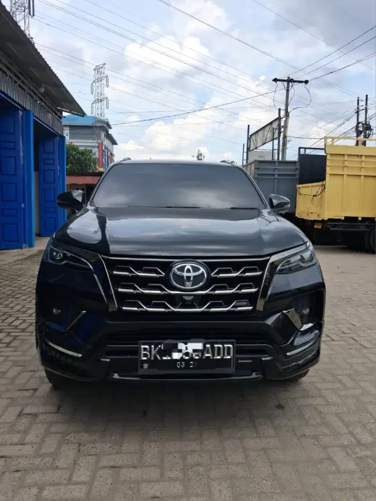Fortuner VRZ GR 2.4 2022 euro 2 Hitam