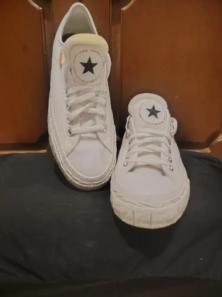 converse chuck 70 alt star low  far from chuck
