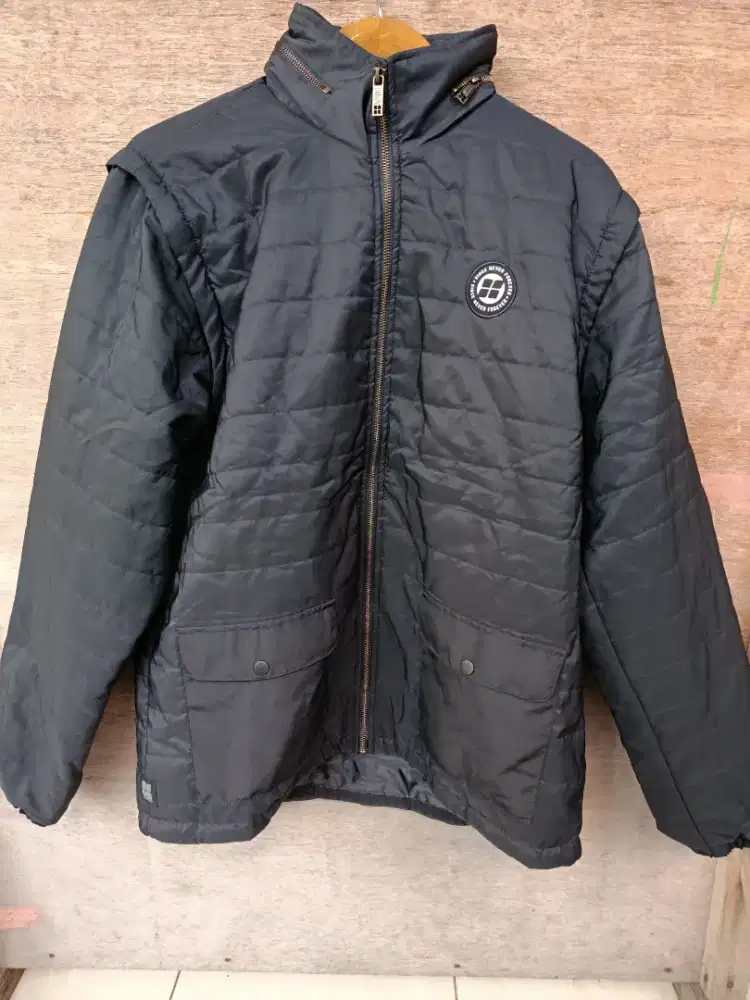 Jaket pria tebak