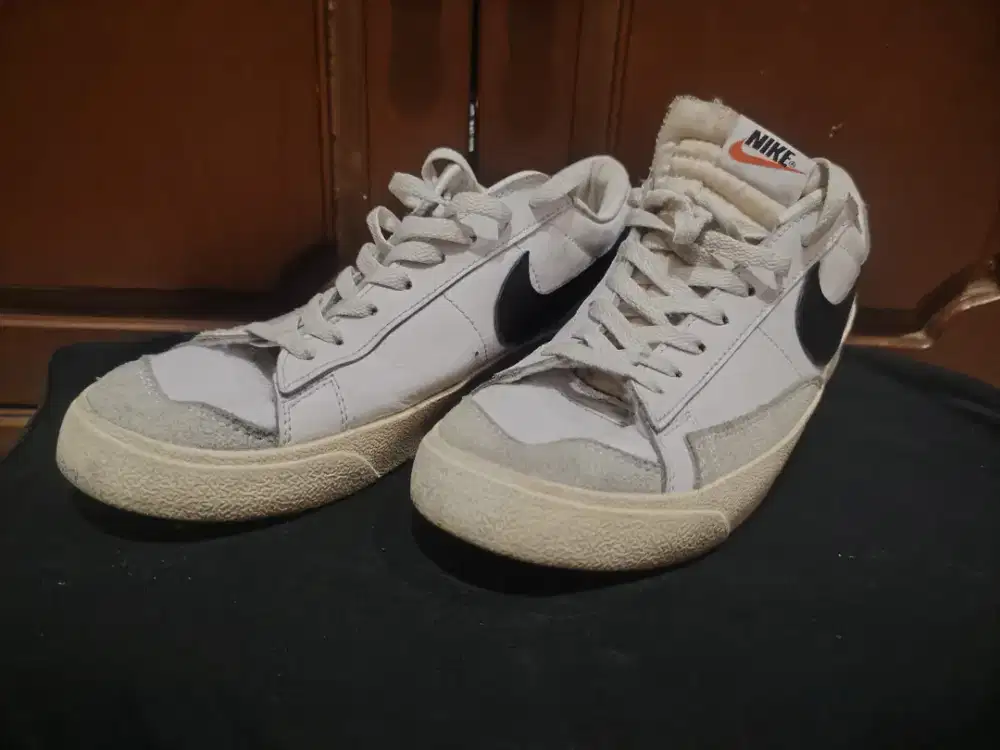 Nike blazer low 77 vintage white black