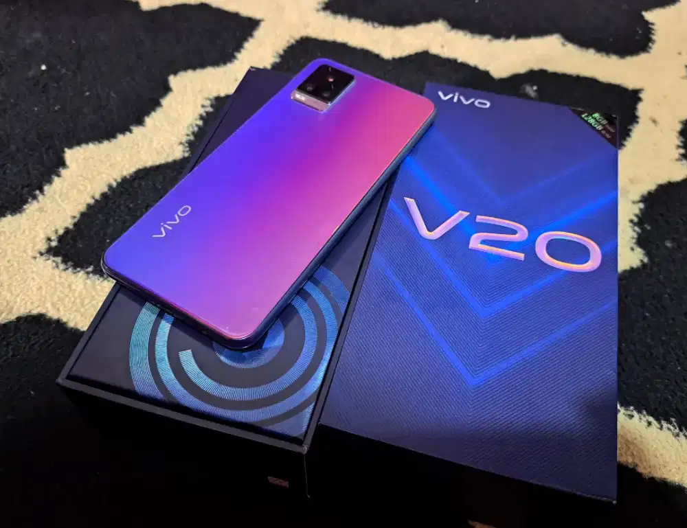 Vivo v20 ram 8/128 gb fullset mulus
