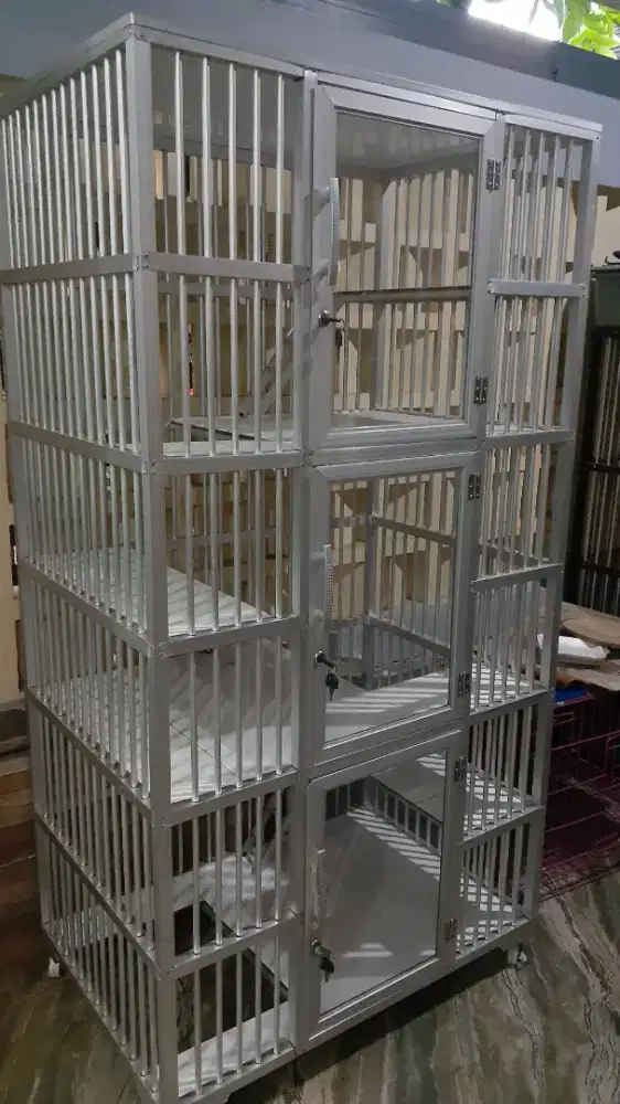 Kandang kucing 3 pintu