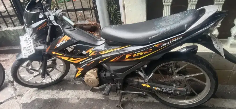 Suzuki satria 2013