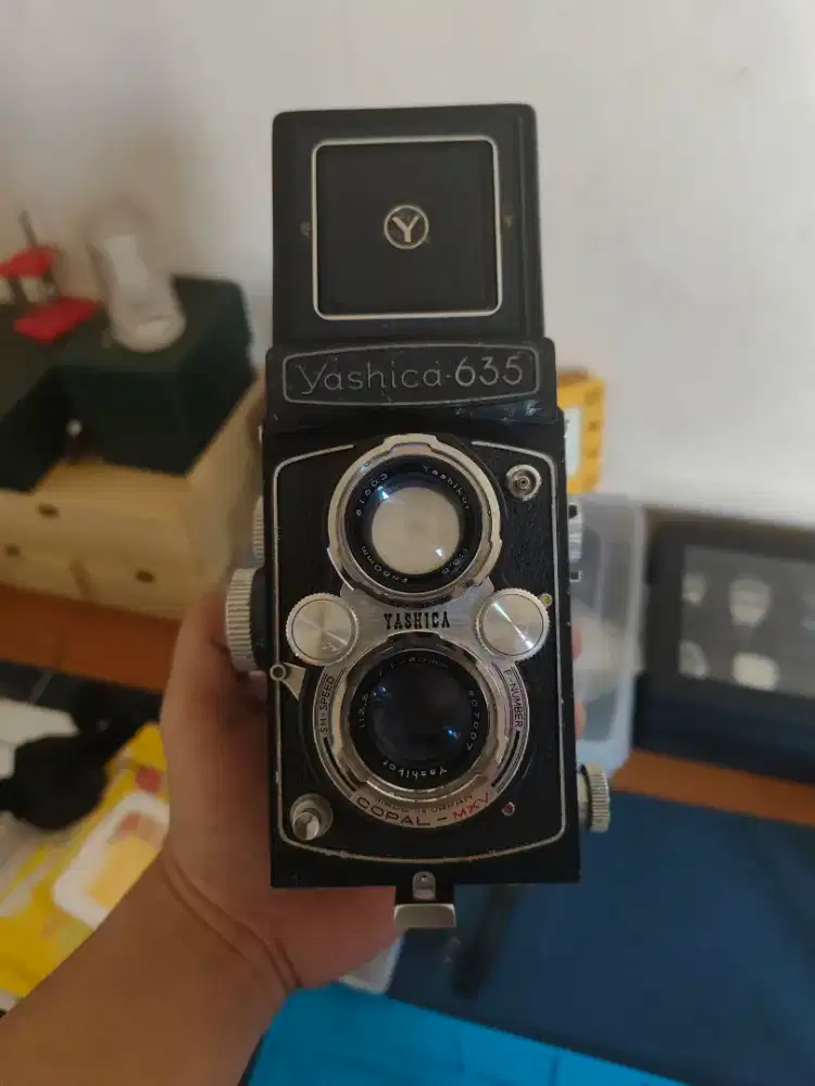 kamera analog jadul yashica 635 tlr