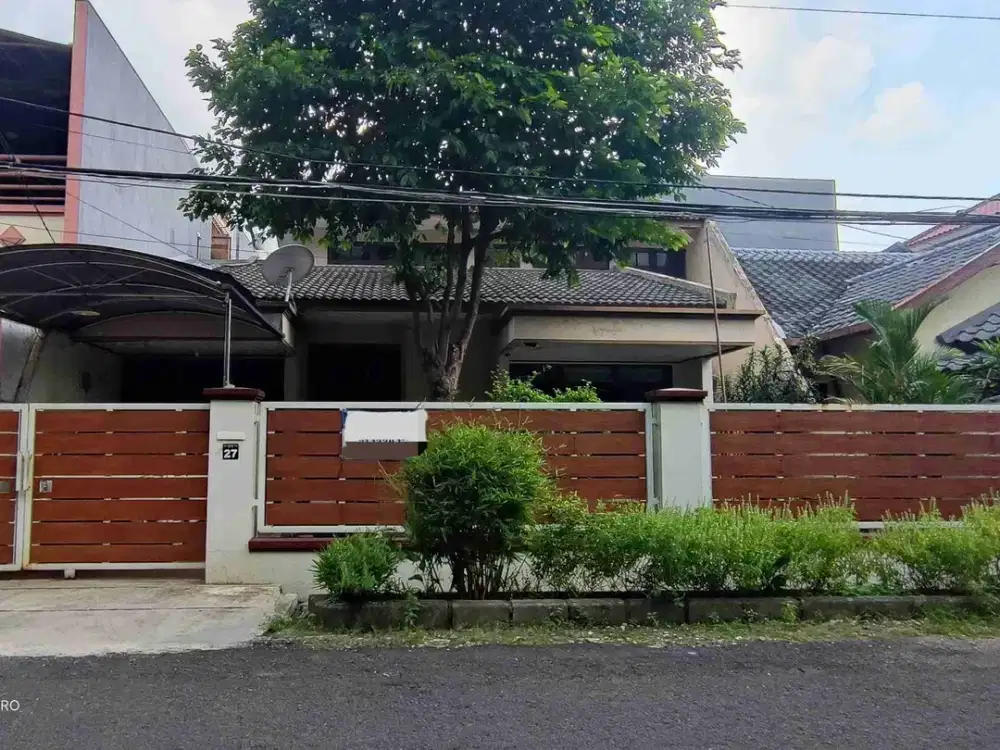 Rumah Mewah 2 Lantai Lokasi Strategia Surabaya Timur