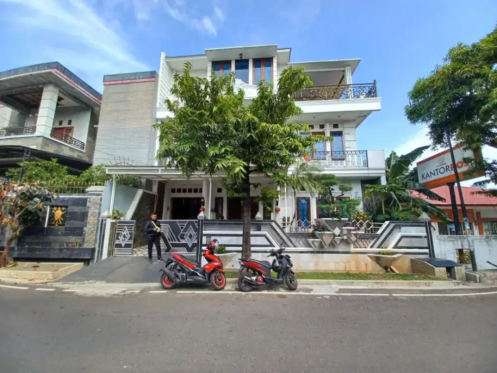 Di Jual Lelang Rumah 3 Lantai di Jalan Cempaka Putih , Kelurahan Cempaka Putih Timur, Kecamatan Cempaka Putih, Kota Administrasi Jakarta Pusat,