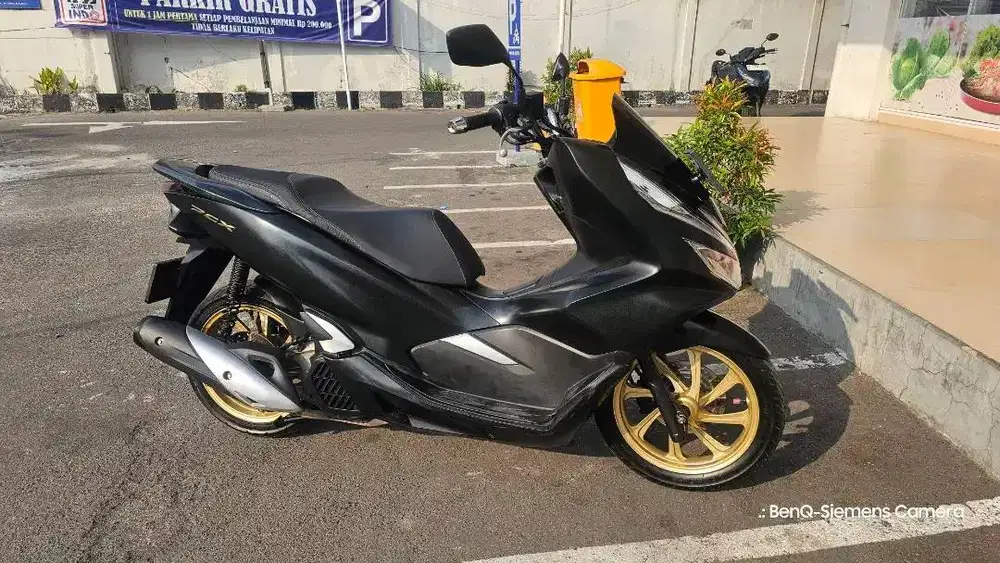 PCX SE 150 2020 hitam doff
