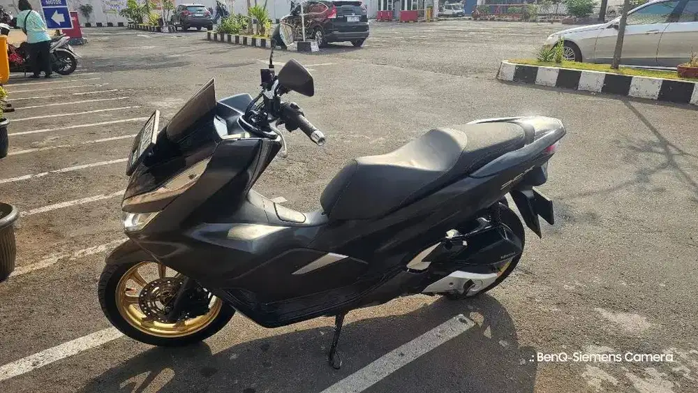PCX SE 150 2020 hitam doff