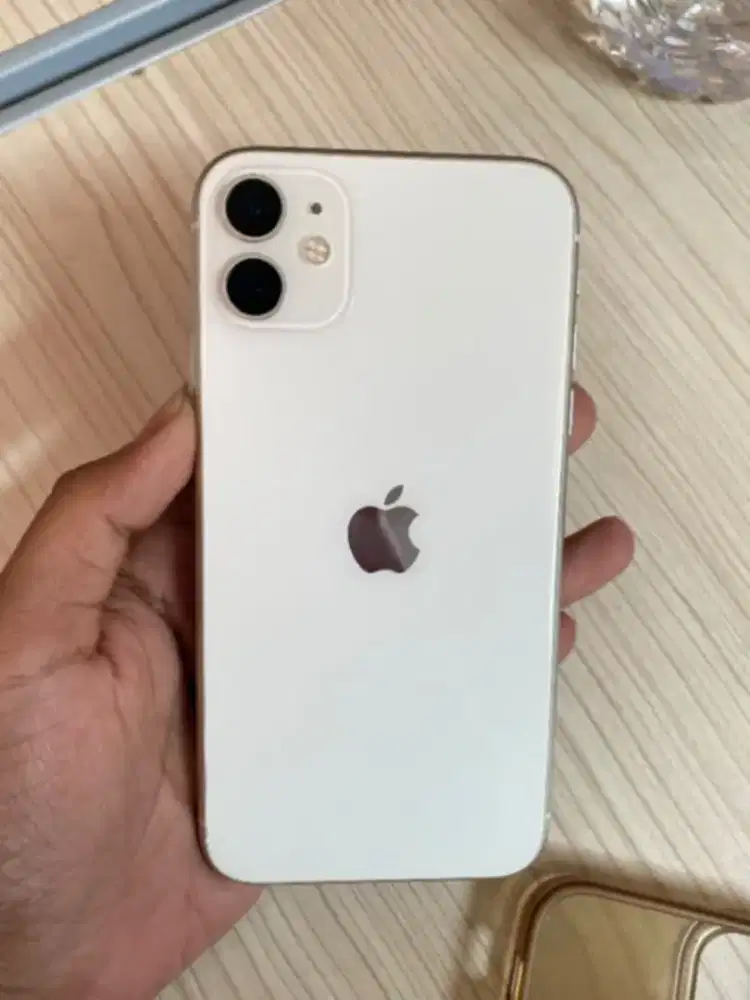 iPhone 11 64gb ex blibli
