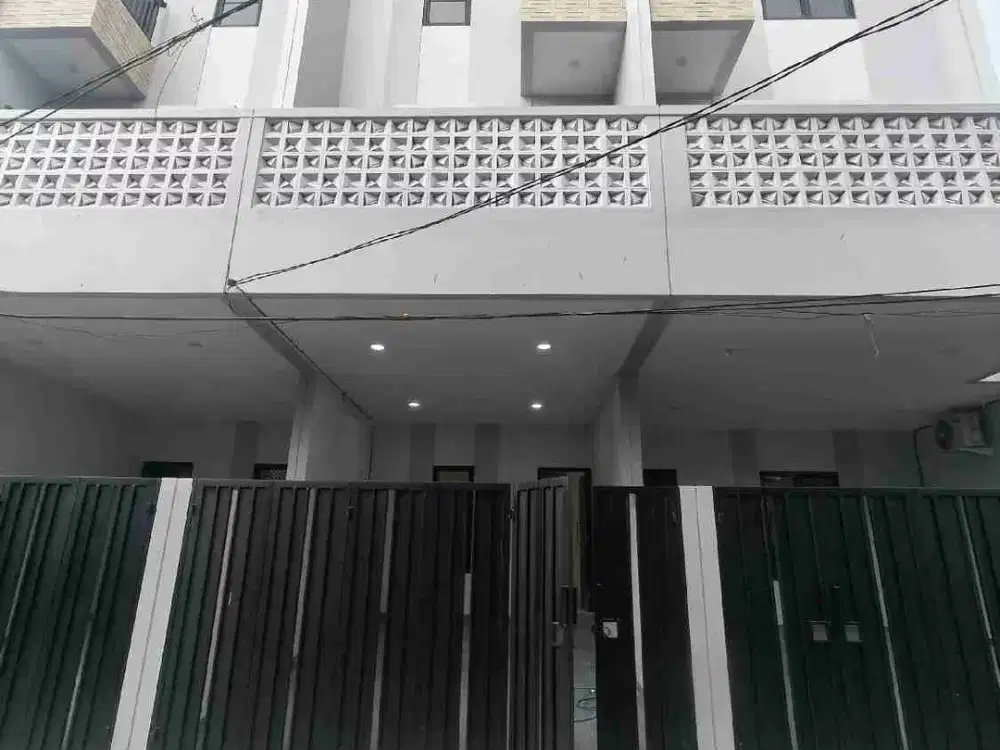 Rumah Duri Kepa Jakarta Barat 3 Lantai, Siap Huni