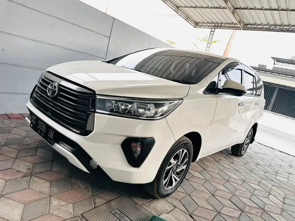 Innova 2023 putih Diesel V AT Automatic kijang inova solar inofa