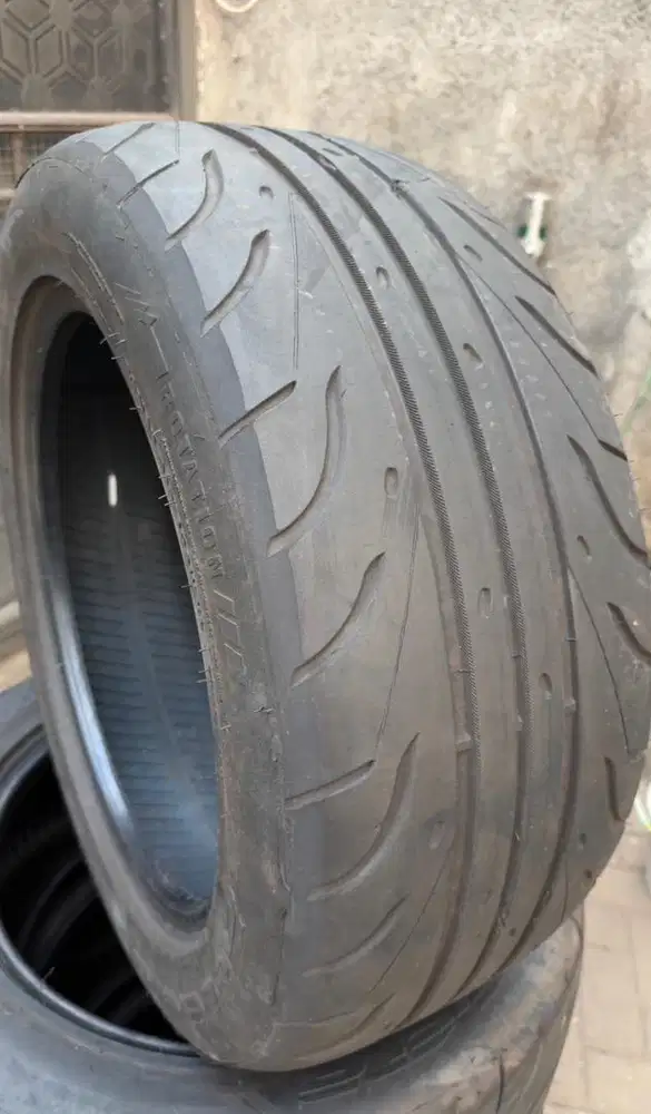 Ban Accelera 651 Sport 255/50 R18 Pajero Fortuner