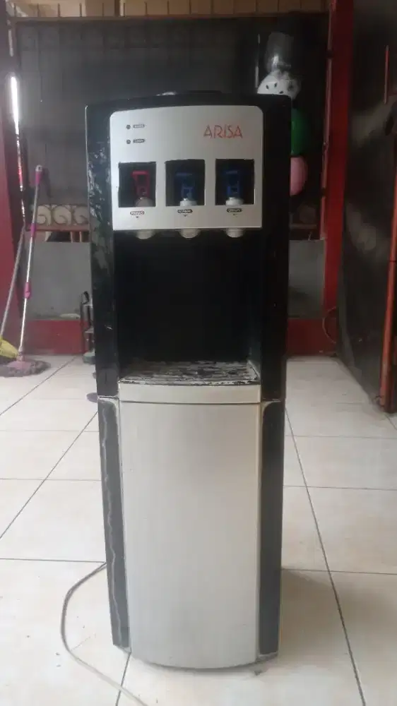 Dispenser arisa tiga kran