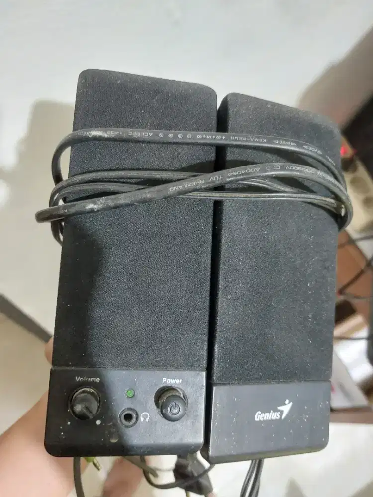 SPEAKER AKTIF GENIUS SUARA KRESEK