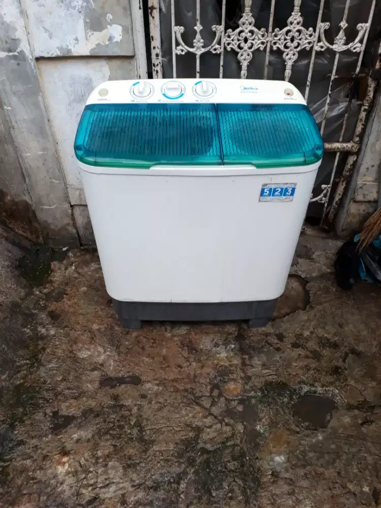 Mesin cuci 2 tabung 8kg midea