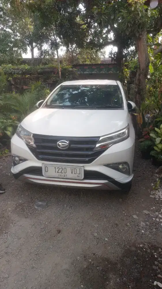 Terios 2022 putih X MT