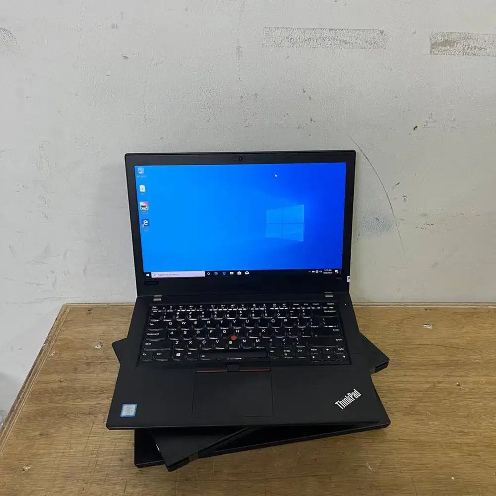 Lenovo T480 Touchreen core i5 gen 8th Ram 8gb ssd 256gb *VR