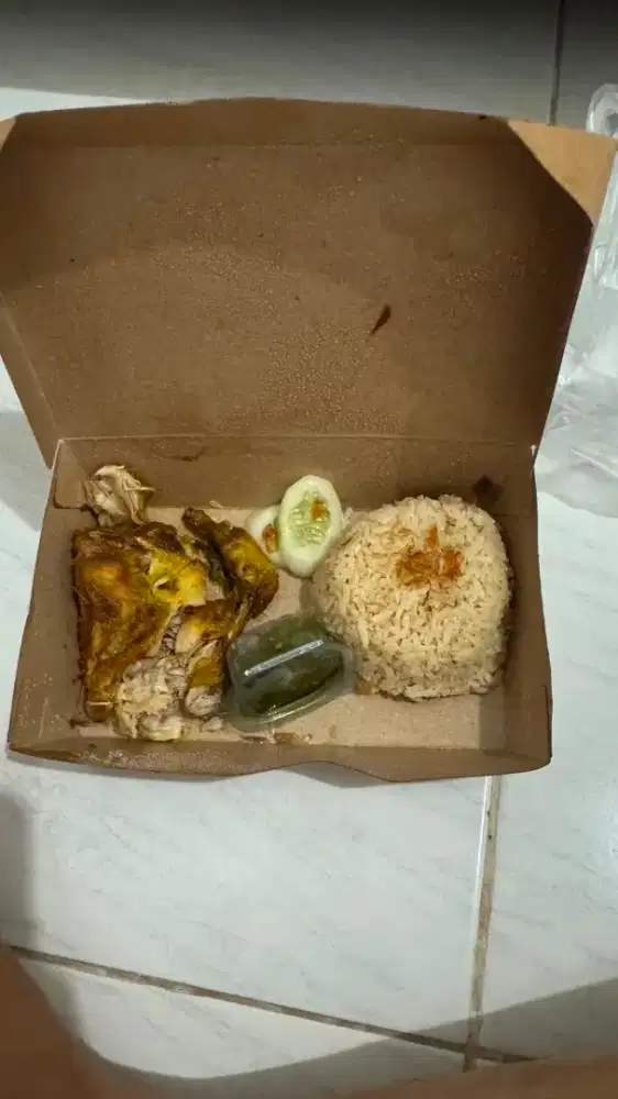 Dibutuhkan orang ygaubkerja di rumah makan