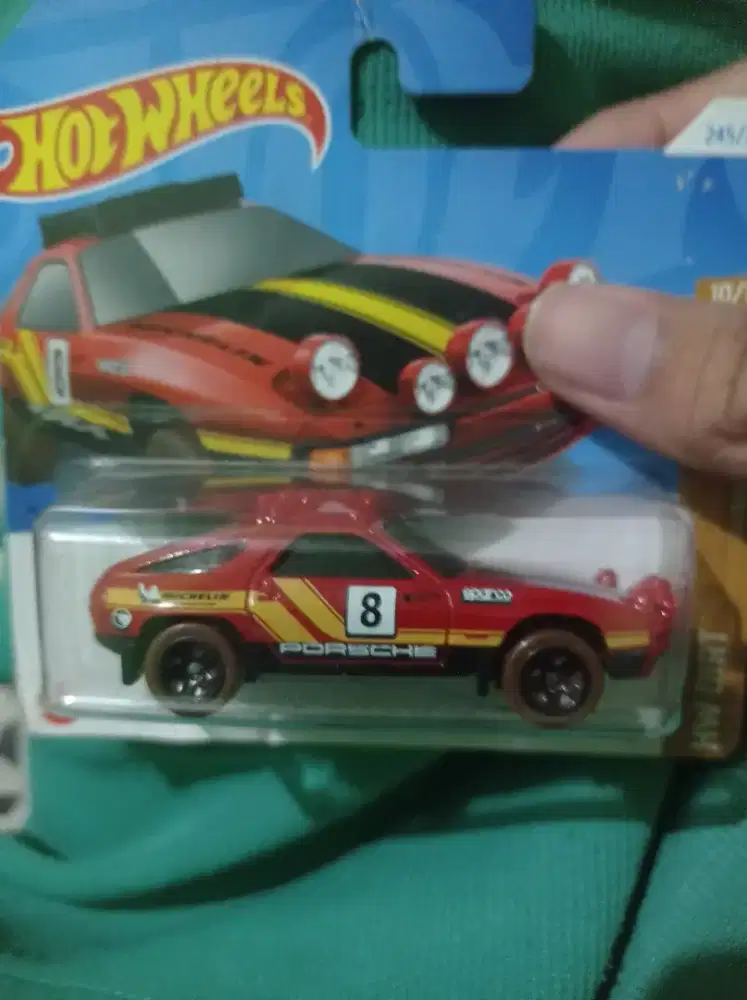 Diecast hotwheels porsche 9285 safari