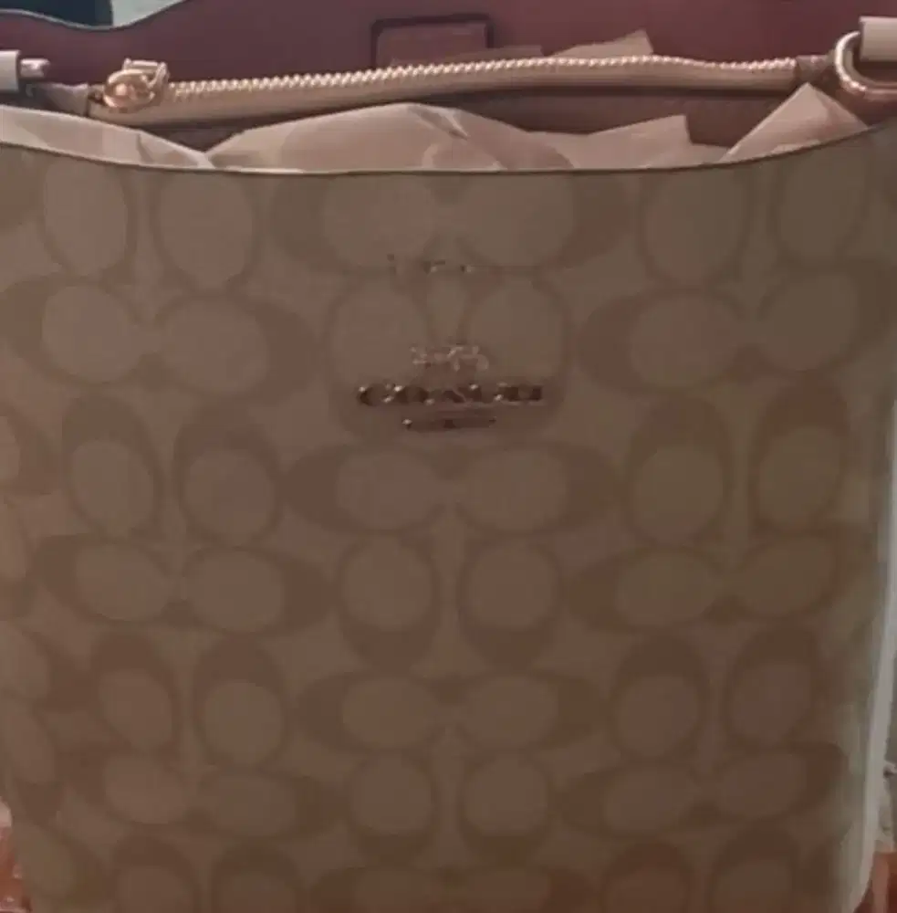 Town Bucket Bag coach masih baru nego