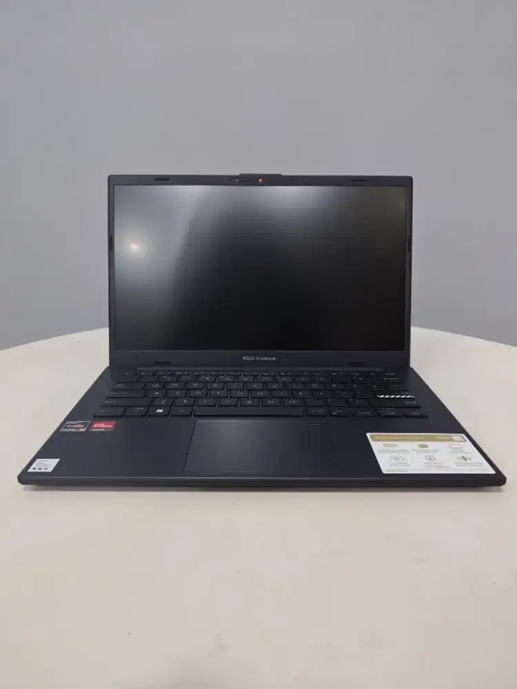 ASUS VIVOBOOK E104F