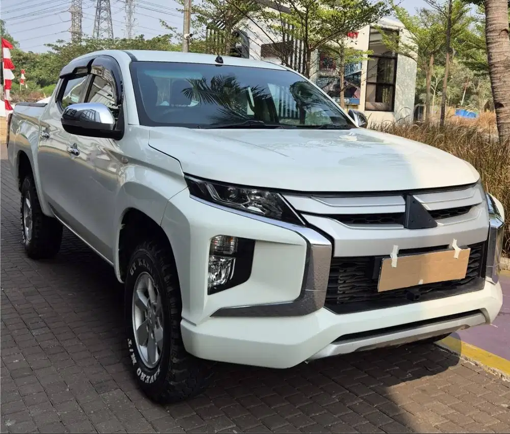 mitsubishi triton gls 2022 dc 4x4 low km
