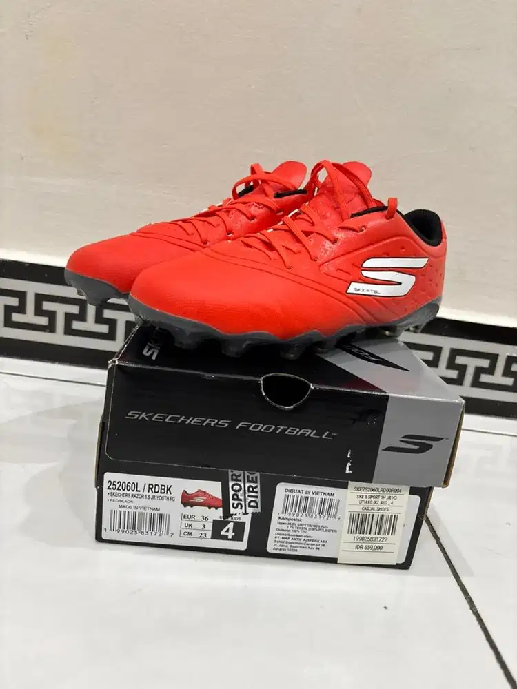 Sepatu Bola Skechers Razor 1.5 JR size 36