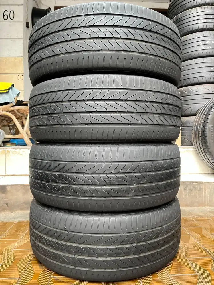Ban Continental Ultra Contact UC6 225 50 r18 4Pcs