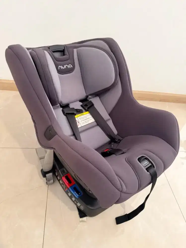 Nuna Rava Convertible Car Seat 2017