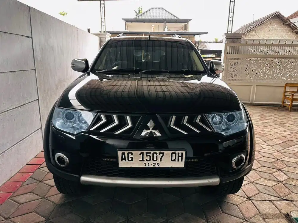 Pajero Dakar 2013 Hitam Diesel Solar fajero sanruf vgt turbo sun roof