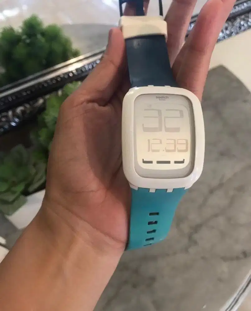 Jam tangan swatch
