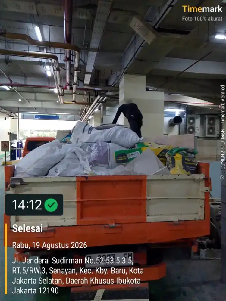 Jasa buang puing dan angkutan sampah