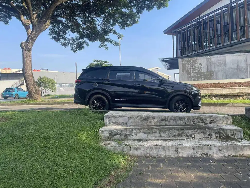 Jual Rush TRD Sportivo 2020 Black