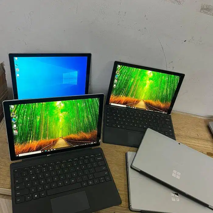 Microsoft Surface Pro 5 2in1 Tablet i5 Gen 7Th 8/256GB *VR