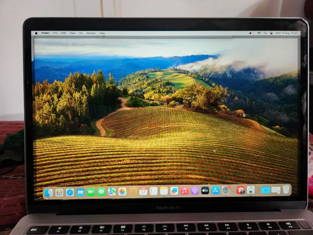 Macbook Air 2018 16/256 normal