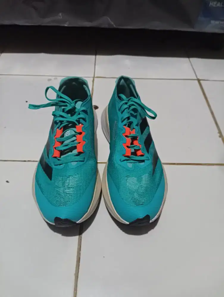 Dijual Sepatu lari Adizero Boston 12 New Mantap