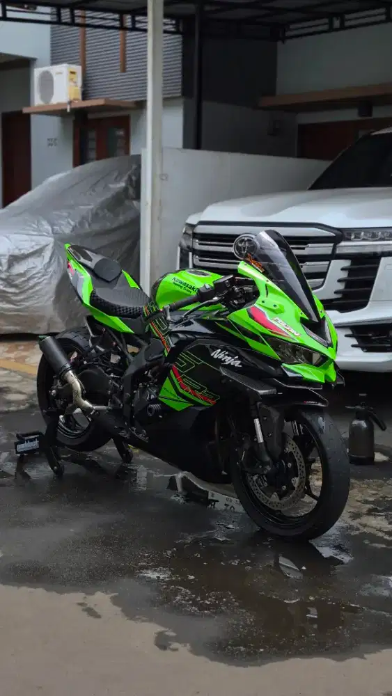 KAWASAKI ZX25RR LOW ODO