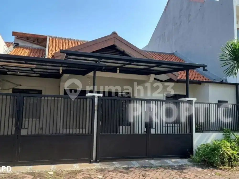 Rumah 1.5 Lantai Tenggilis Surabaya - Rm201apd