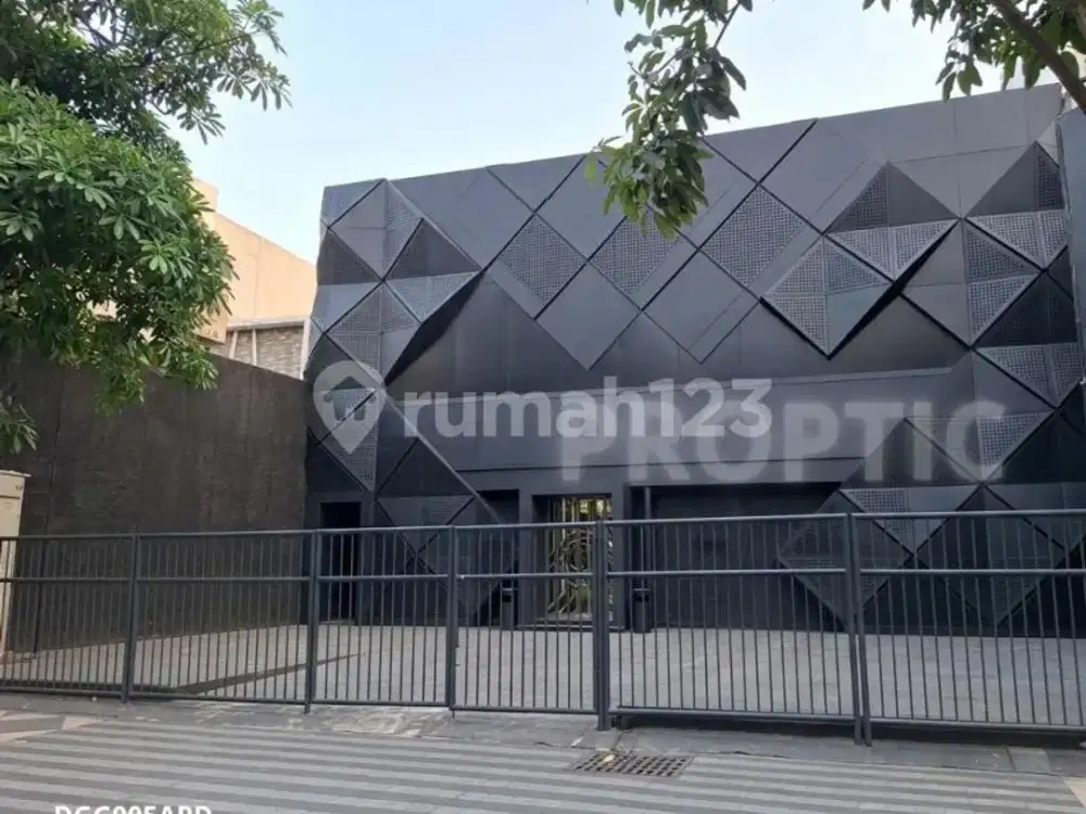 Gedung 2 Lantai Manyar Surabaya - Dgg005apd