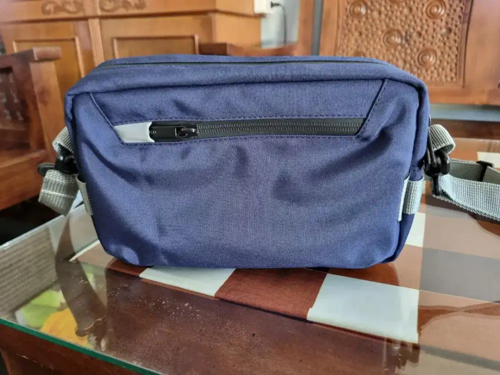 Tas salempang pria dan wanita