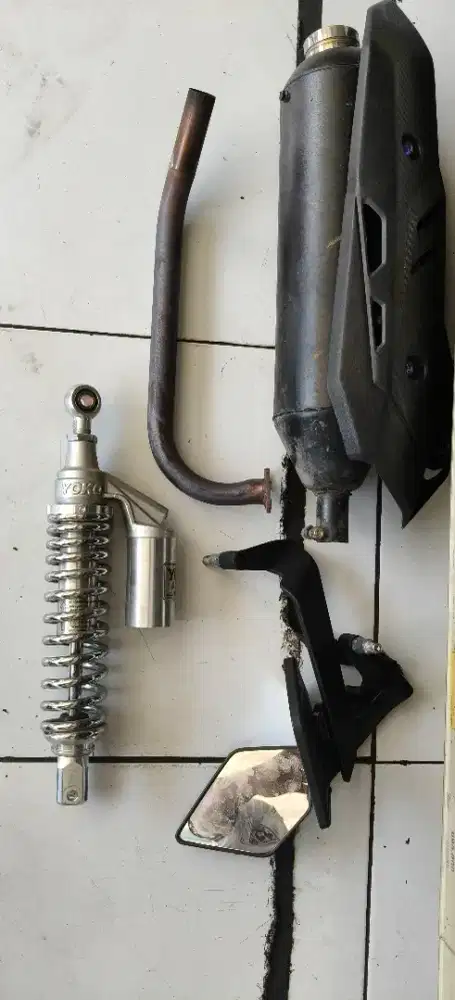 Dijual copotan fazzio knalpot racing, shock backer belakang tabung
