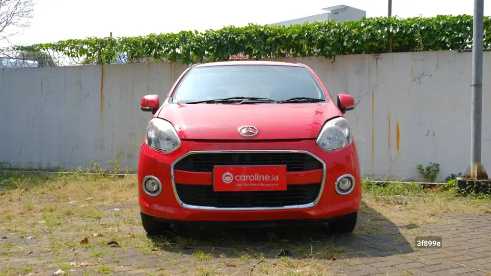DAIHATSU AYLA X 1.0 AT 2015 MERAH