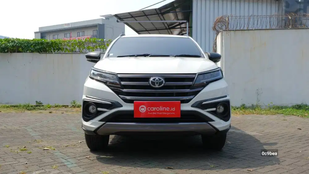 TOYOTA RUSH GR SPORT 1.5 MT 2022 PUTIH