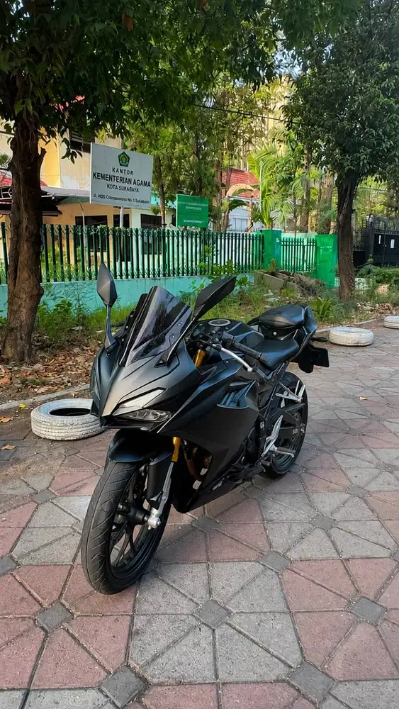Honda CBR 150 R 2022 Low Kilometer Mulus Nominus