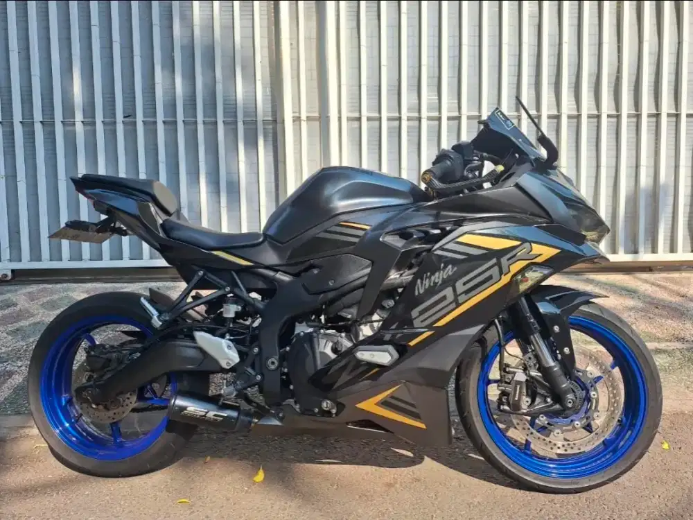 Kawasaki Ninja ZX25 R ABS Tahun 2021
