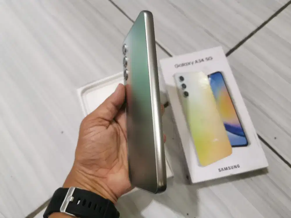 Samsung A34 5G
Ram 8/256
